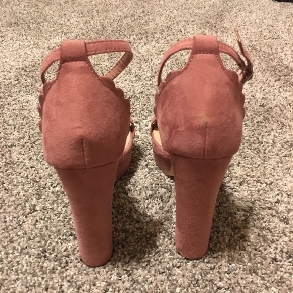 💕Pastel Pink Heels 🎀 - Picture 3 of 4